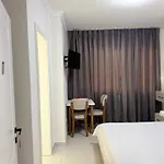 Aerostay