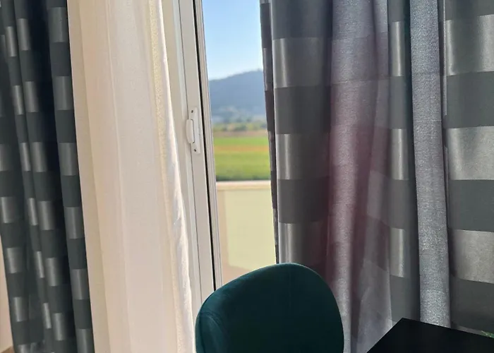 Hotel Aerostay Rinas