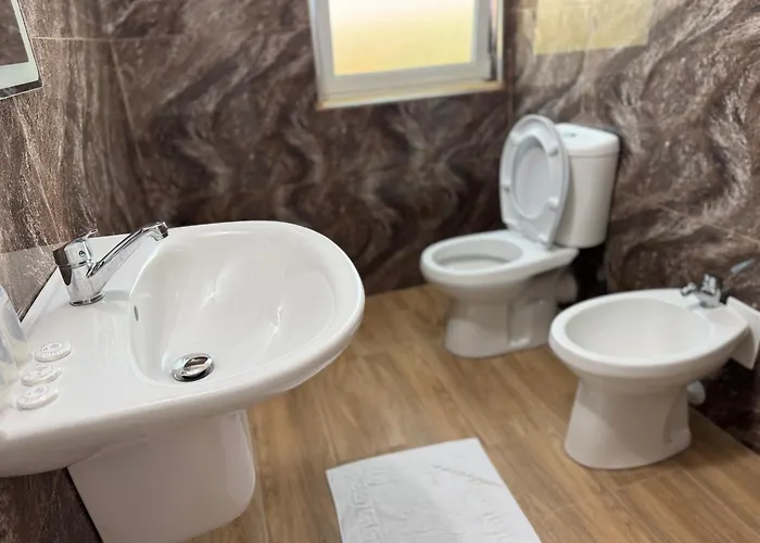 Hotel Aerostay Rinas