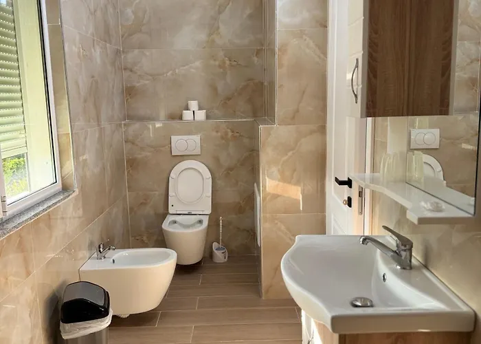 Hotel Aerostay Rinas